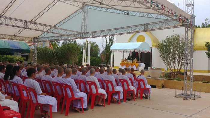 ภาพแสดงอานุภาพของพระบรมสารีริกธาตุพระพุทธเจ้าองค์ปฐมสิขีทศพลที่ ๑ เสด็จมาประดิษฐาน ณ พระมหาเจดีย์พระพุทธเจ้า ๗ พระองค์ สถานปฏิบัติธรรมป่าวิเวกสิกขาราม อ. พล จ.ขอนแก่น
เมื่อวันที่ 18 สิงหาคม พ.ศ. 2562 แรม 3 ค่ำ เดือน 9 ปีกุน เวลาประมาณ 18:40 น.